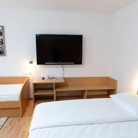 Apartmaji In Sobe Ramar Straža 외부 사진