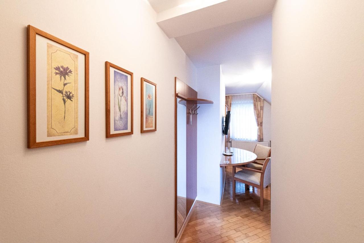 Apartmaji In Sobe Ramar Straža 외부 사진