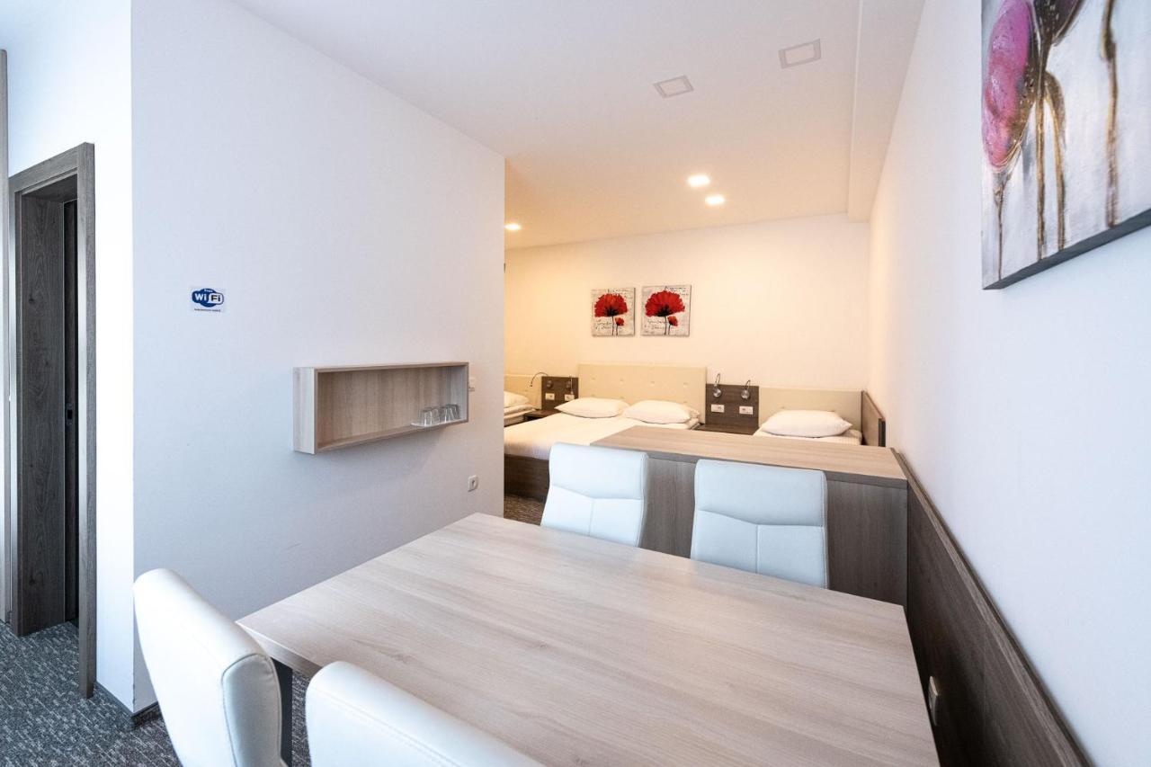 Apartmaji In Sobe Ramar Straža 외부 사진