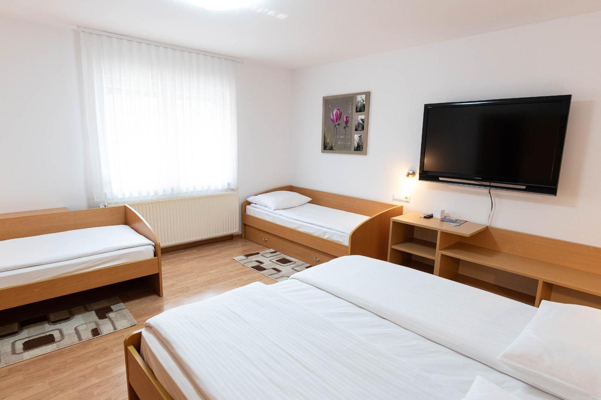 Apartmaji In Sobe Ramar Straža 외부 사진