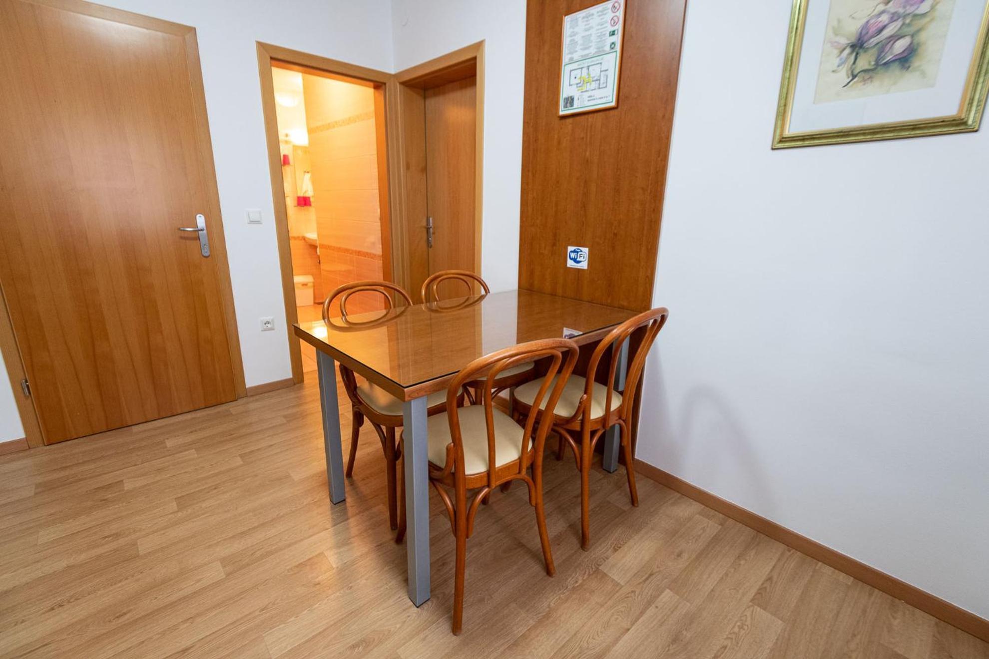 Apartmaji In Sobe Ramar Straža 외부 사진