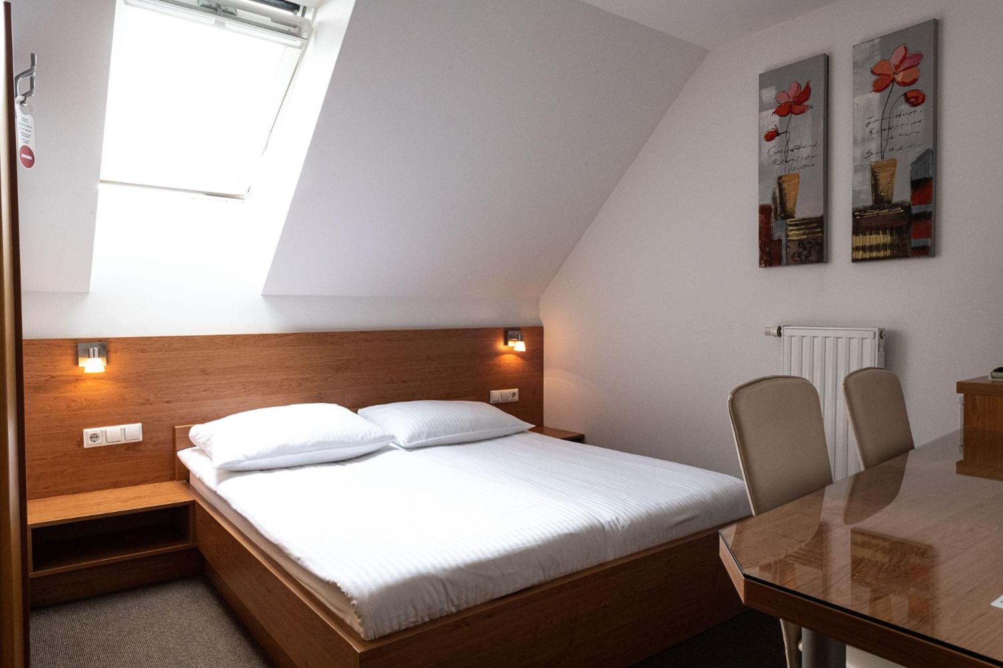 Apartmaji In Sobe Ramar Straža 외부 사진