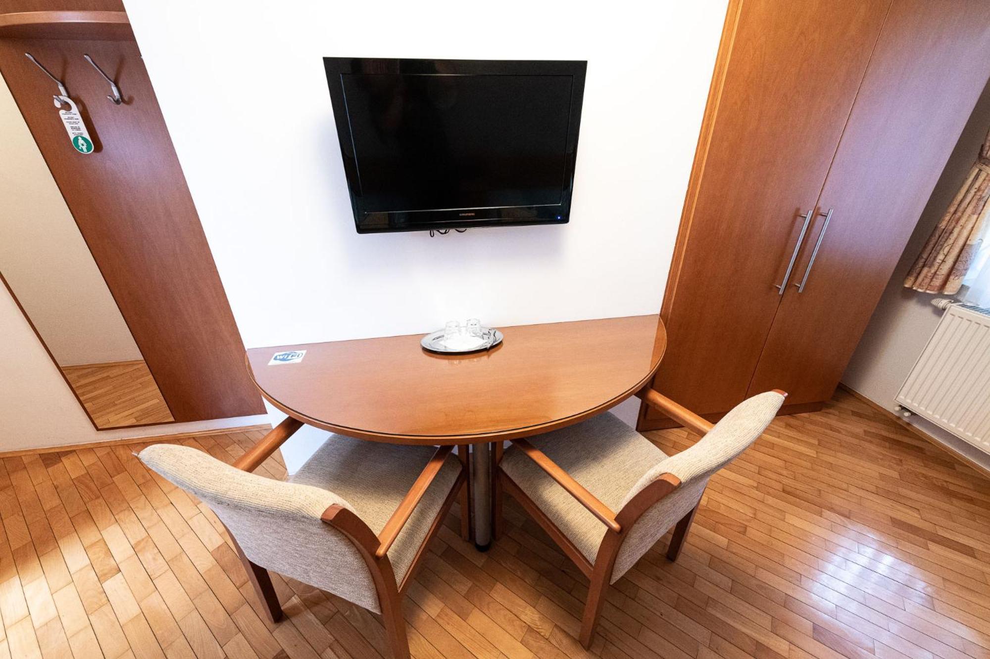 Apartmaji In Sobe Ramar Straža 외부 사진