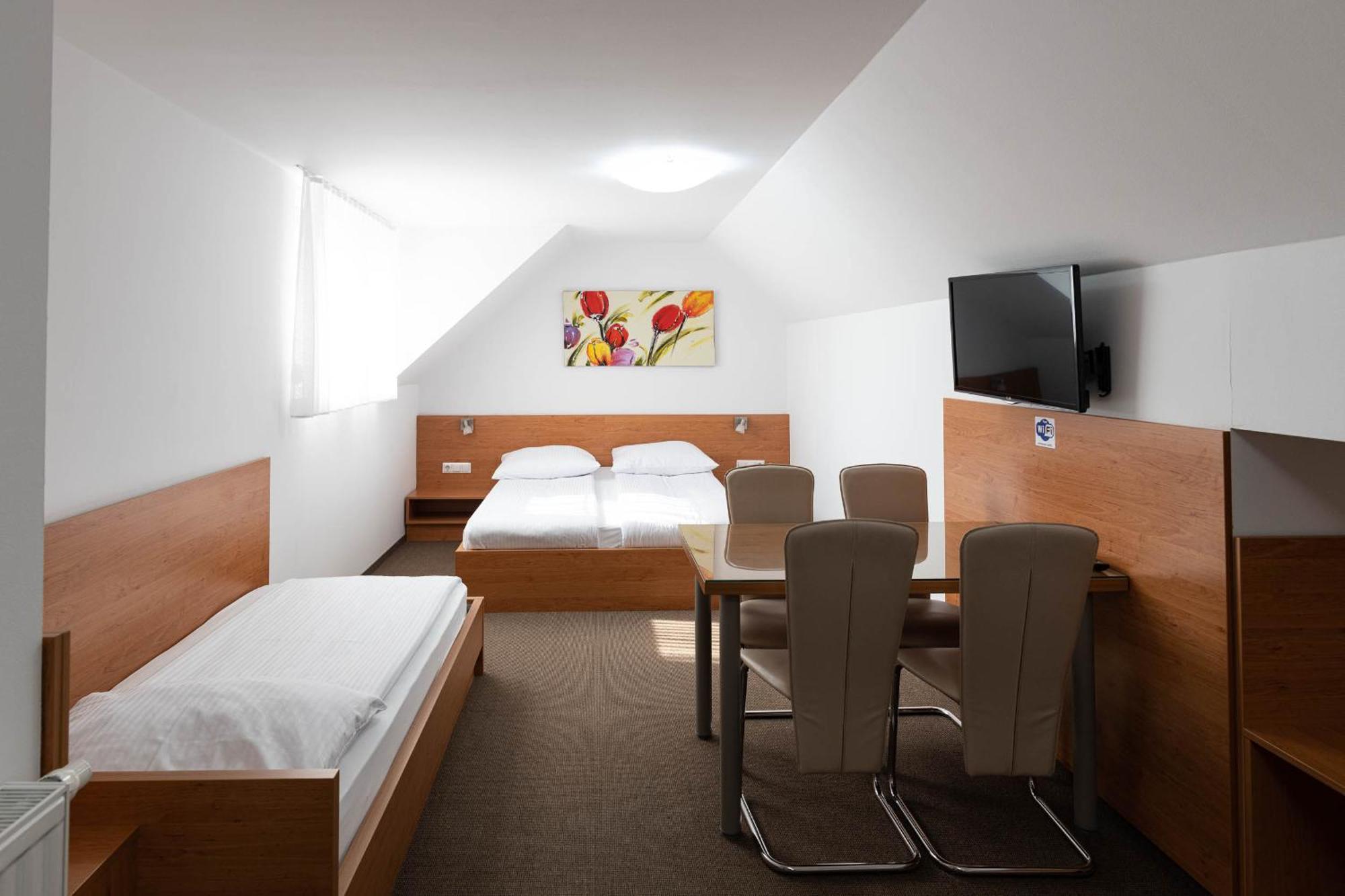 Apartmaji In Sobe Ramar Straža 외부 사진