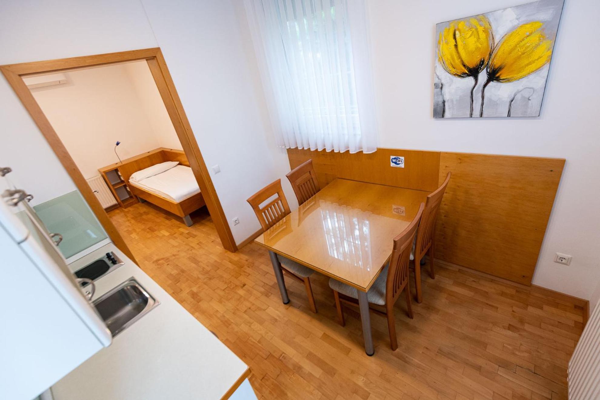 Apartmaji In Sobe Ramar Straža 외부 사진